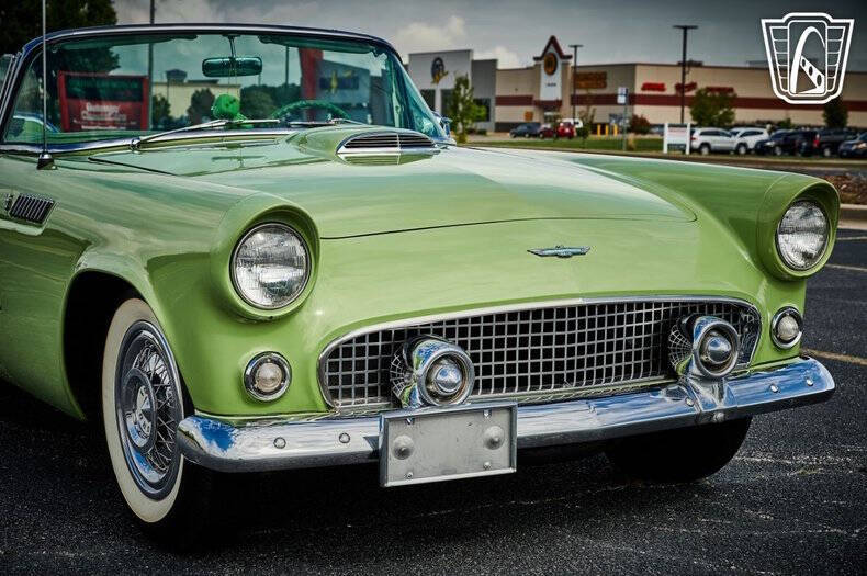 1956 Ford Thunderbird