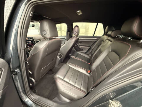 2021 Volkswagen Golf GTI SE