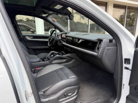 2024 Porsche Cayenne