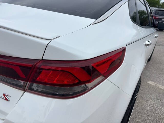 2019 Kia Optima 12