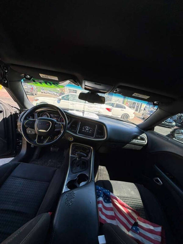 2015 Dodge Challenger SXT