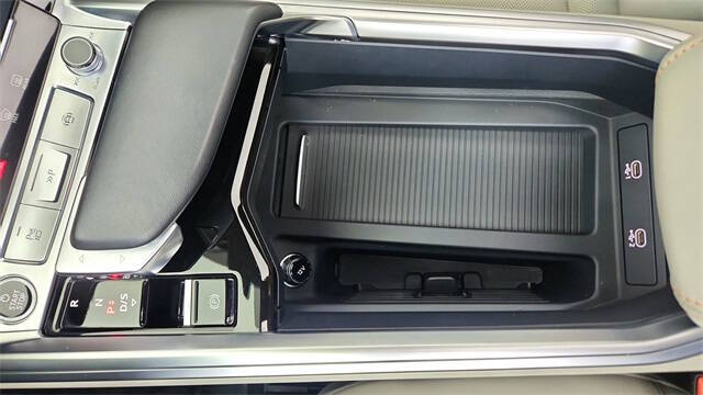 2024 Audi Q8 Sportback e-tron quattro Prestige S line