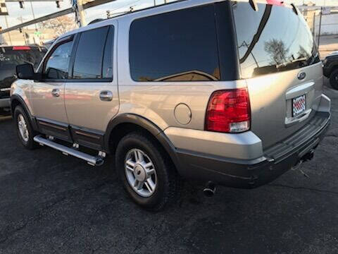 2004 Ford Expedition for sale at GREAT AUTO RACE in Chicago IL