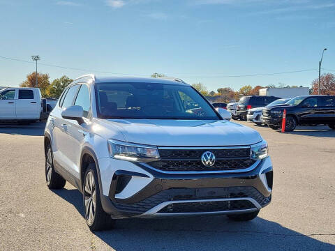 2023 Volkswagen Taos for sale at Breeden Pre-Owned in Van Buren AR