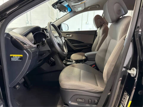 2017 Hyundai Santa Fe SE