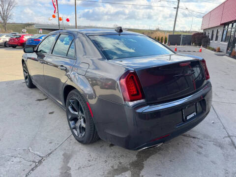 2023 Chrysler 300 S V6