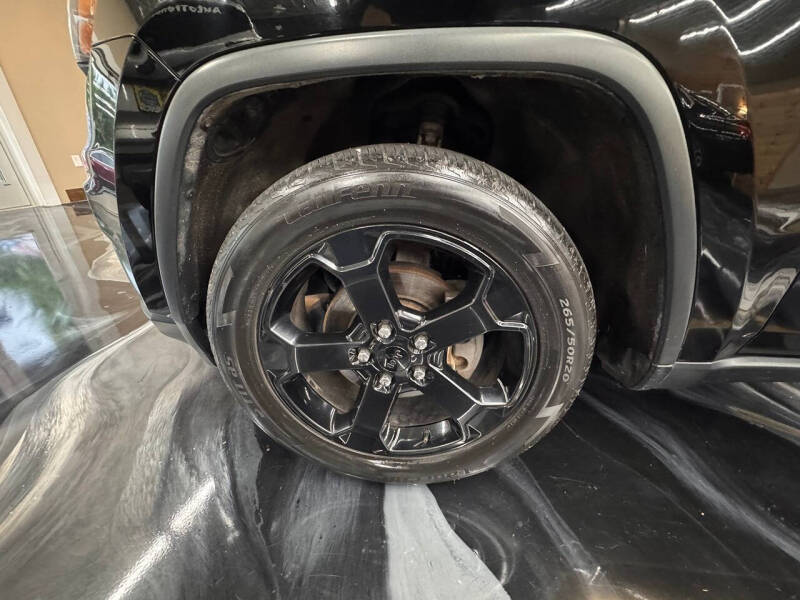 2019 Jeep Grand Cherokee Laredo