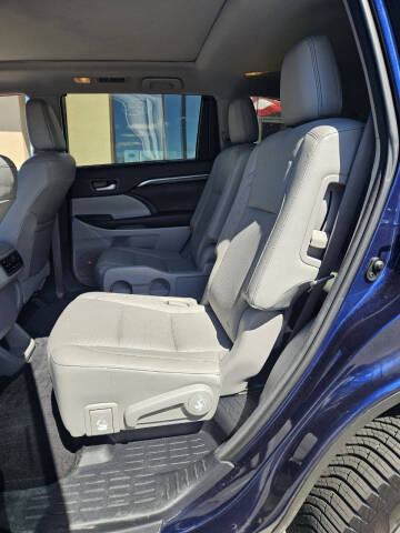 2016 Toyota Highlander Limited Platinum