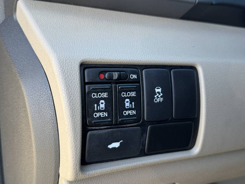 2012 Honda Odyssey EX-L w/DVD