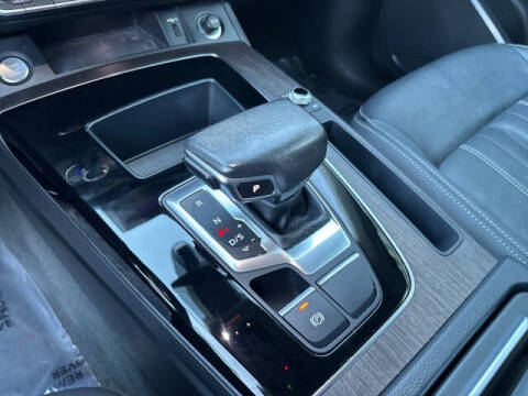 2022 Audi Q5 quattro S line Premium 45 TFSI