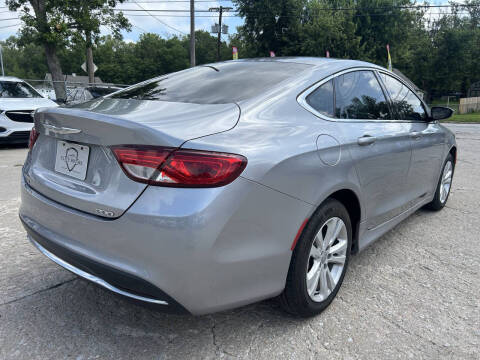2016 Chrysler 200 Limited