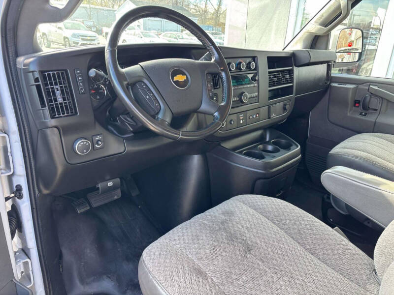 2021 Chevrolet Express 2500