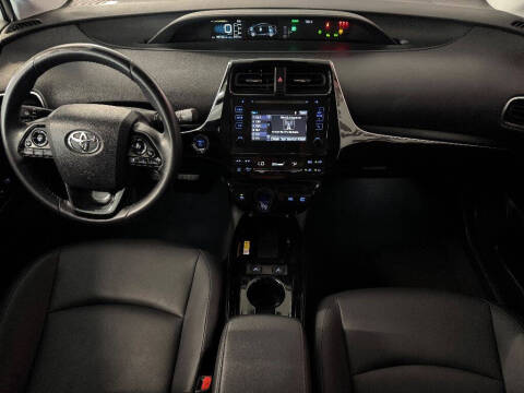2019 Toyota Prius XLE