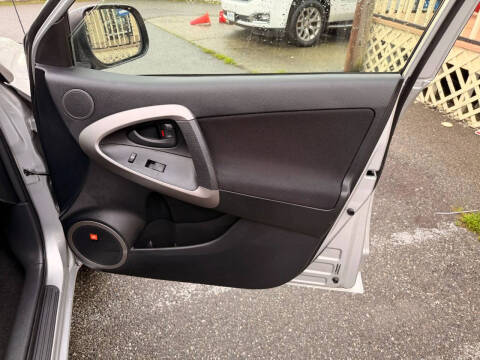 2007 Toyota RAV4 Sport