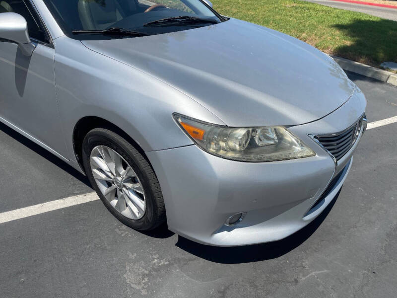 2013 Lexus ES 300h
