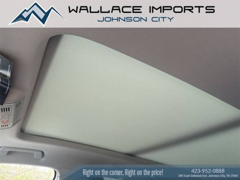 2026 Volkswagen Taos SE Black 4Motion