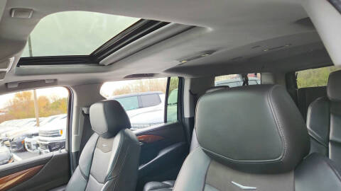 2018 Cadillac Escalade ESV Luxury