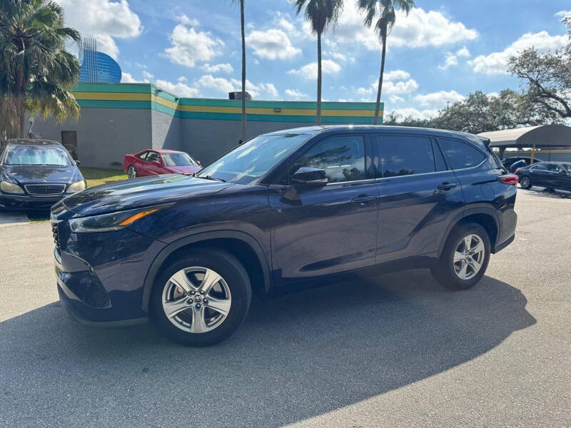 2021 Toyota Highlander LE