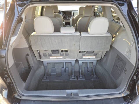 2015 Toyota Sienna XLE 8-Passenger