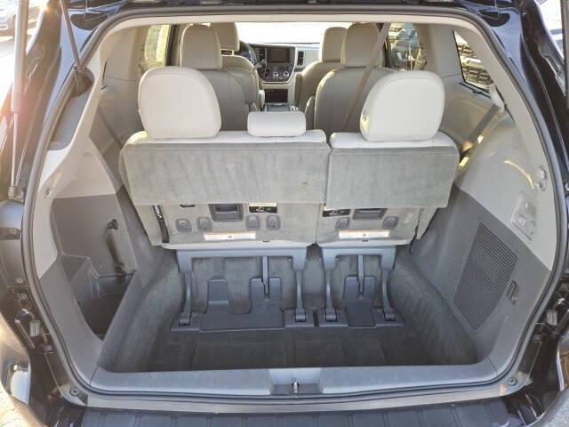 2015 Toyota Sienna XLE 8-Passenger