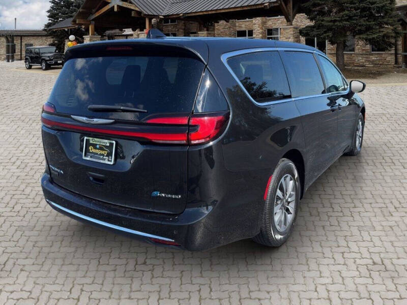 2023 Chrysler Pacifica Plug-In Hybrid Touring L