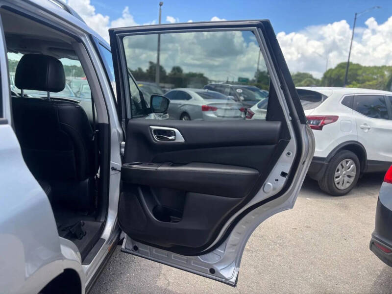 2017 Nissan Pathfinder