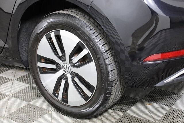 2017 Volkswagen e-Golf SE