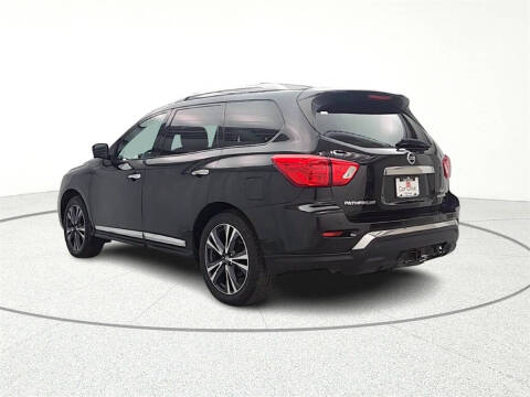 2017 Nissan Pathfinder Platinum