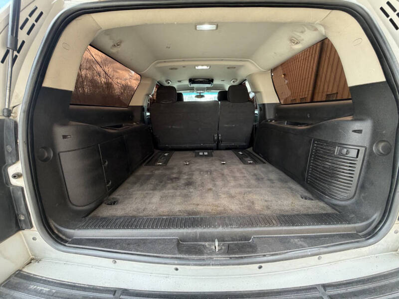 2011 GMC Yukon XL SLE