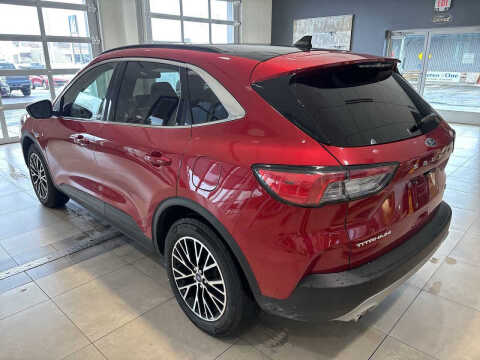 2022 Ford Escape Plug-In Hybrid Titanium
