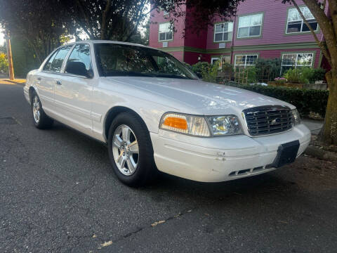 2008 Ford Crown Victoria for sale at Blue Line Auto Group in Portland OR