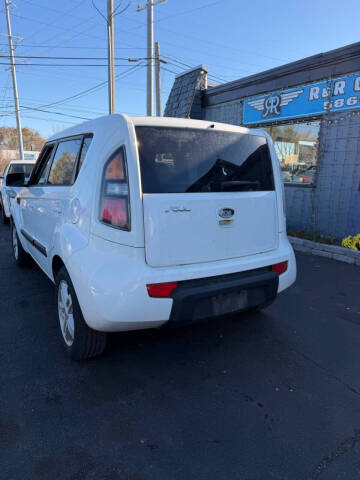 2011 Kia Soul +