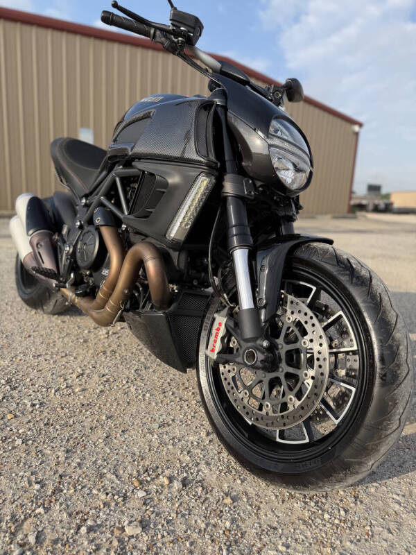 2011 Ducati Diavel Carbon