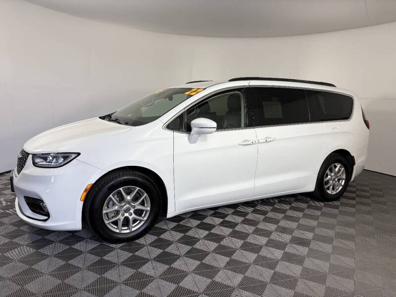 2022 Chrysler Pacifica Touring L