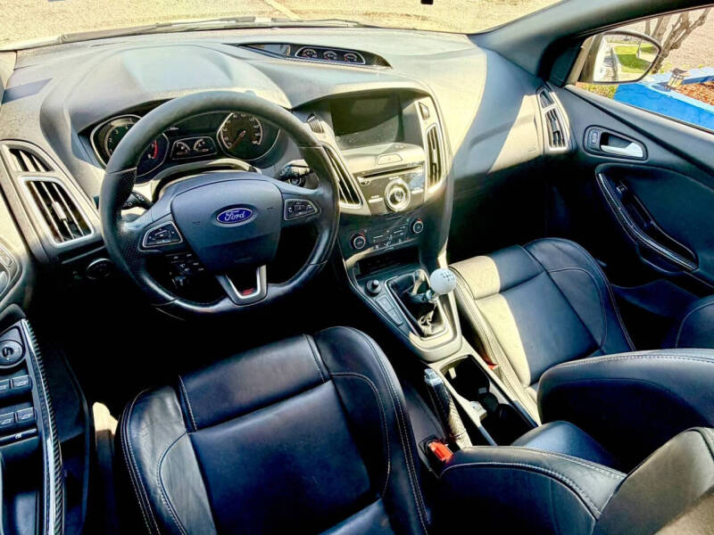 2018 Ford Focus ST
