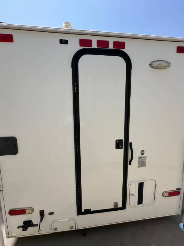 2017 Lance Camper 650