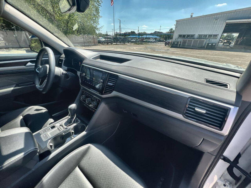 2023 Volkswagen Atlas SE