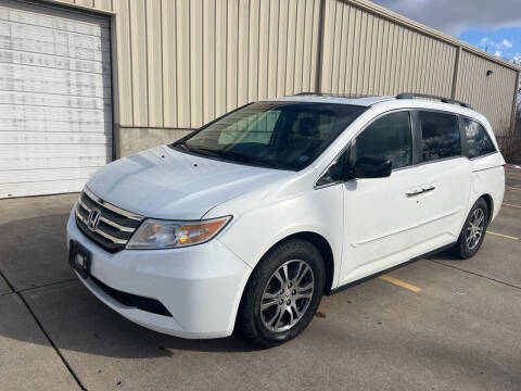 2013 Honda Odyssey for sale at Mr. Auto in Hamilton OH