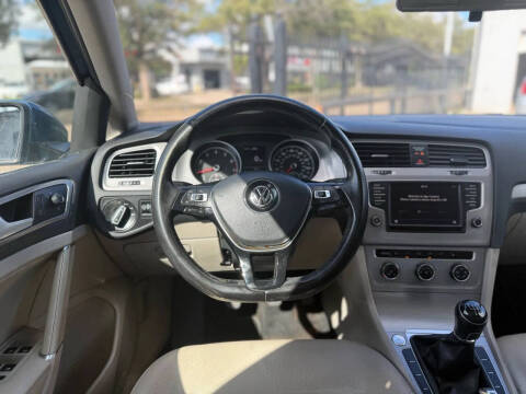 2017 Volkswagen Golf TSI Wolfsburg Edition