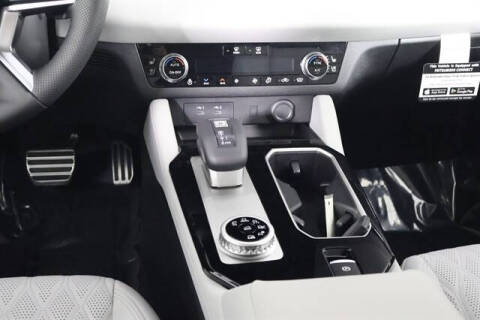 2025 Mitsubishi Outlander PHEV SEL Platinum Edition