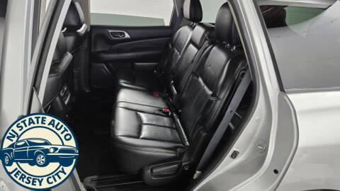 2017 Nissan Pathfinder Platinum