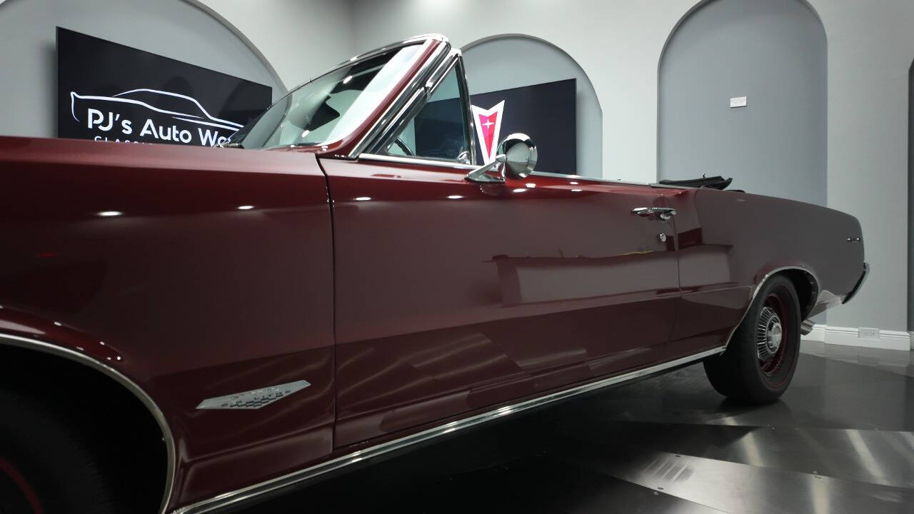 1964 Pontiac GTO 18