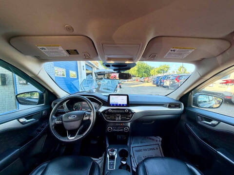 2020 Ford Escape SEL