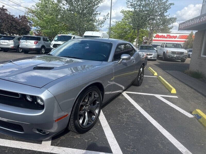 2015 Dodge Challenger SXT Plus