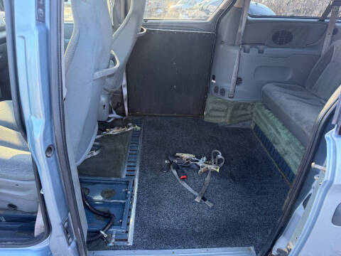 2005 Dodge Grand Caravan SE