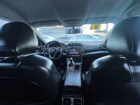 2017 Nissan Maxima 3.5 SR