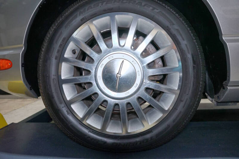 2004 Ford Thunderbird Deluxe