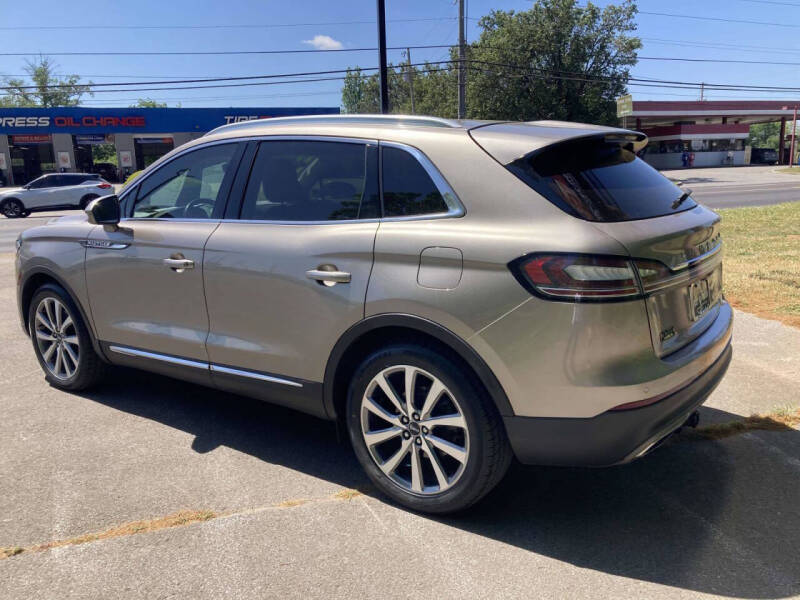 2019 Lincoln Nautilus Select