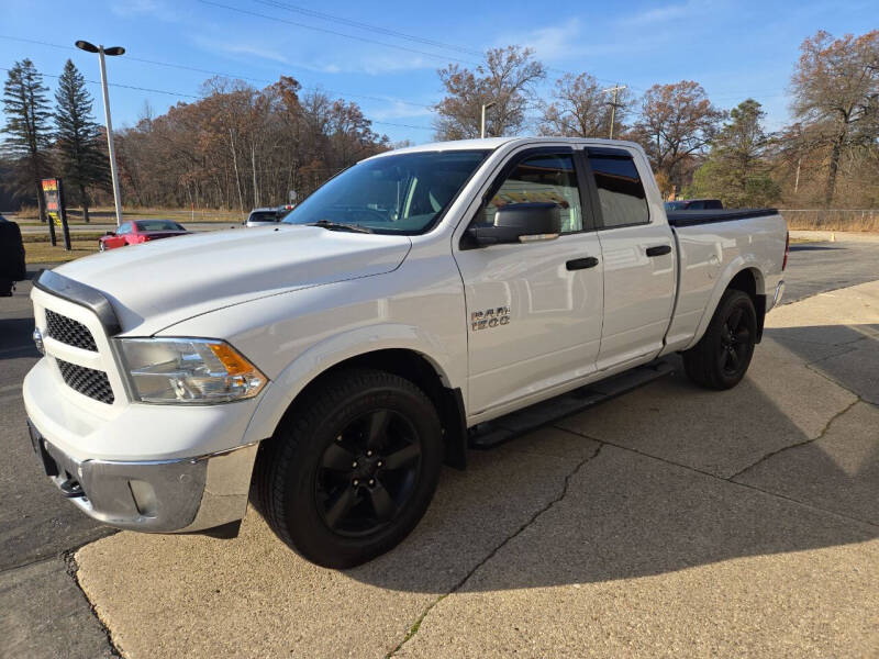2017 RAM 1500 SLT