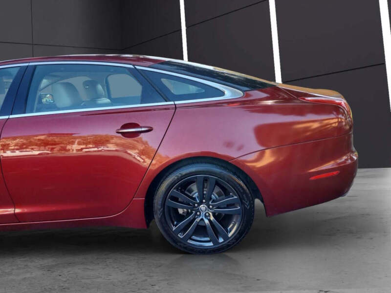 2012 Jaguar XJL Portfolio